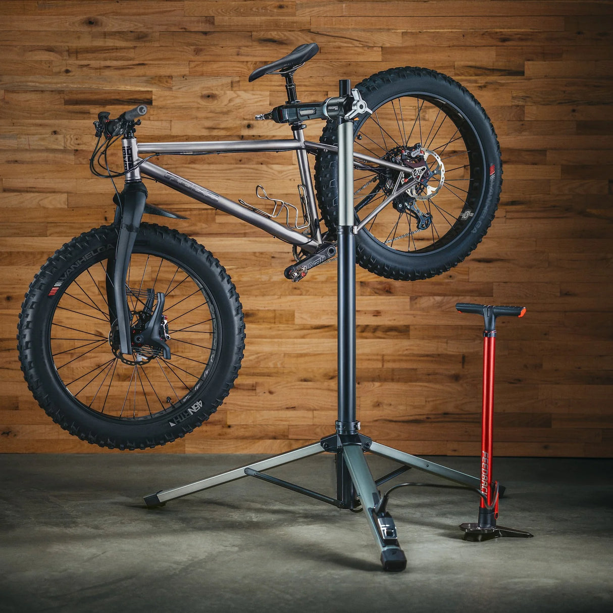 Feedback Sports Pro Air Lift Work Stand